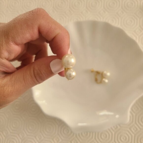 Napier Vintage 1950s Double Pearl Screw Back Gold Plated Earrings - Picture 6 of 7